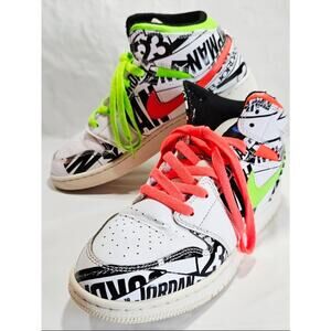 Nike Air Jordan 1 Mid GS All Over Logos 554725-143 Size 6Y